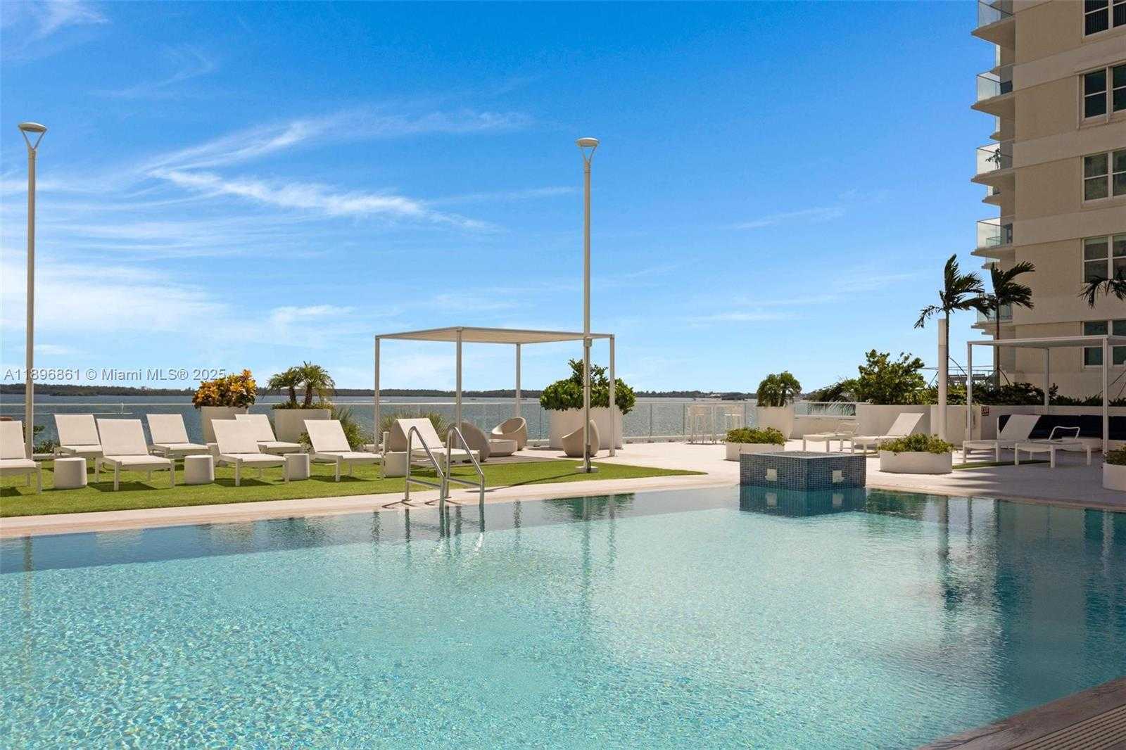 Small Image of 770 CLAUGHTON ISLAND DR #1712, Miami Number 16