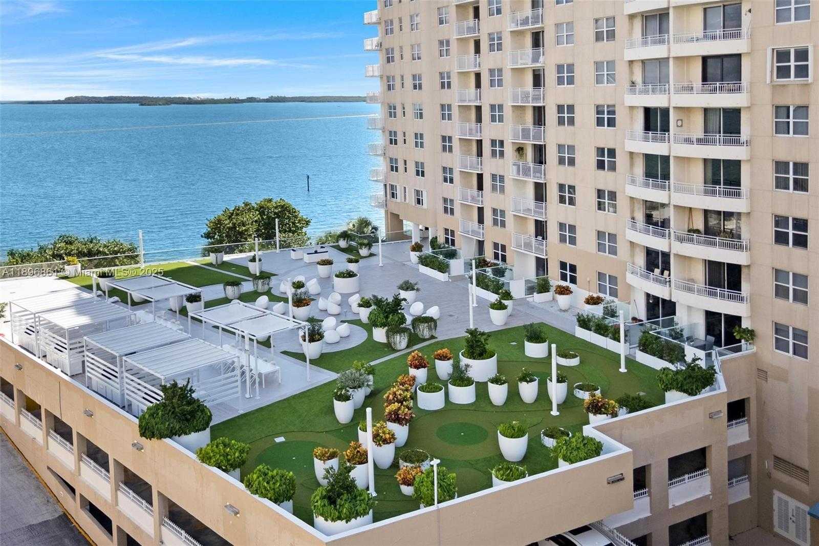 Small Image of 770 CLAUGHTON ISLAND DR #1712, Miami Number 24