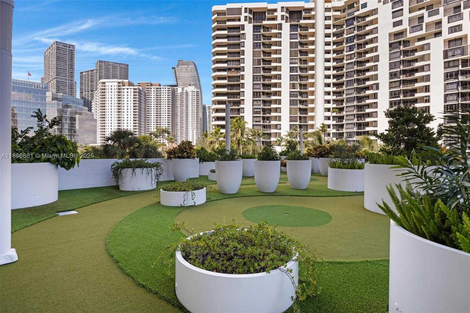 Small Image of 770 CLAUGHTON ISLAND DR #1712, Miami Number 25