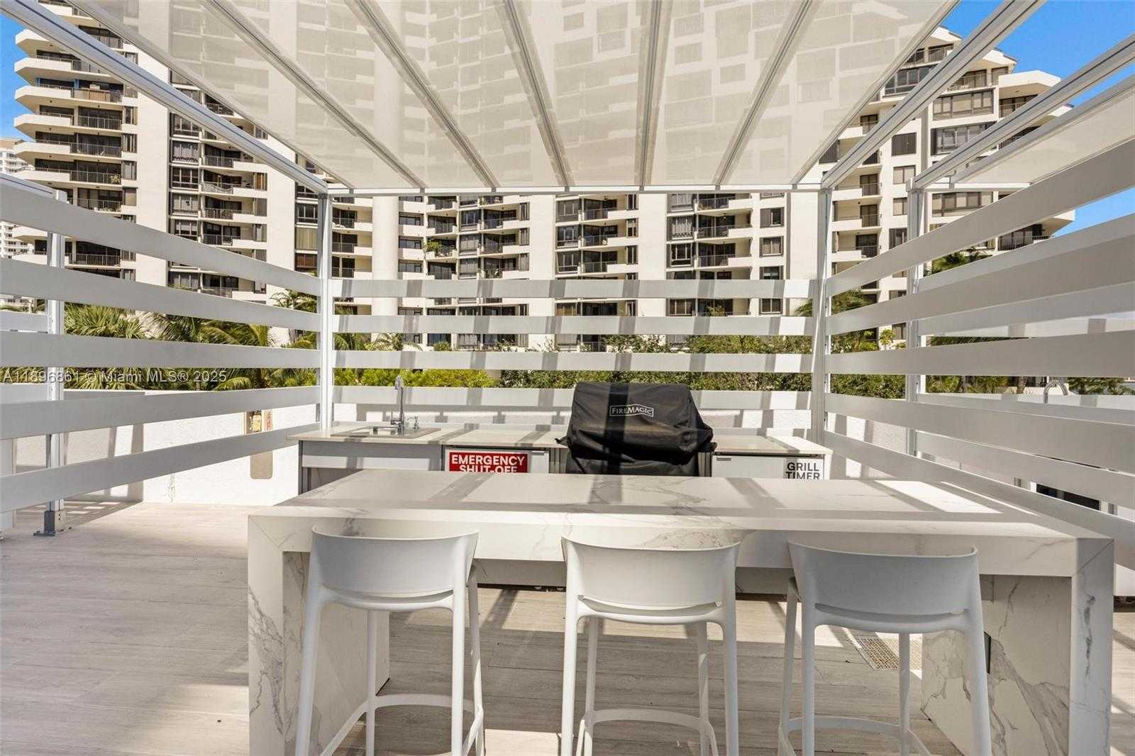 Small Image of 770 CLAUGHTON ISLAND DR #1712, Miami Number 27