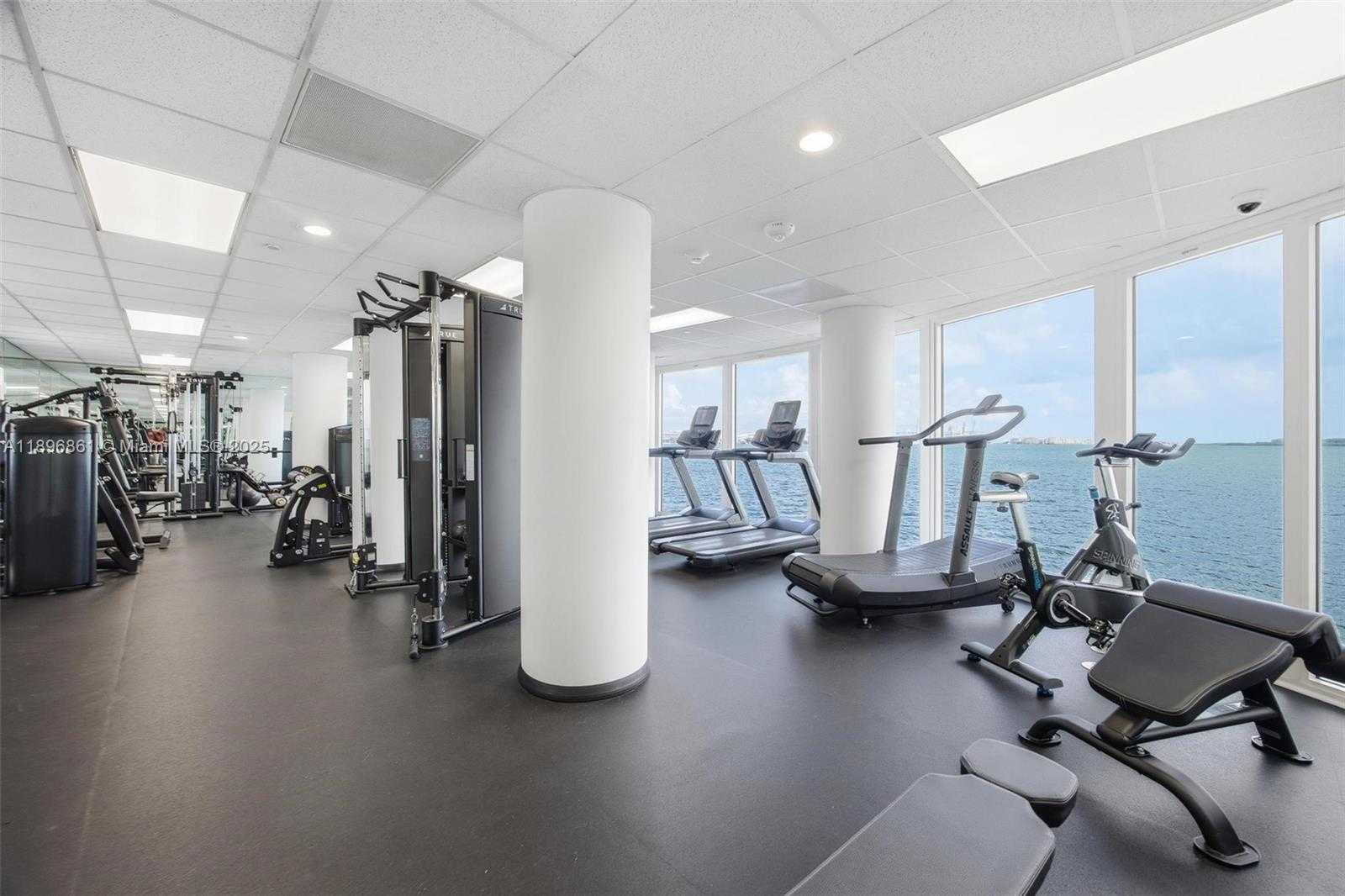 Small Image of 770 CLAUGHTON ISLAND DR #1712, Miami Number 32