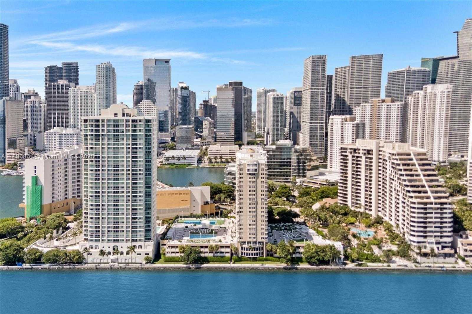 Small Image of 770 CLAUGHTON ISLAND DR #1712, Miami Number 38