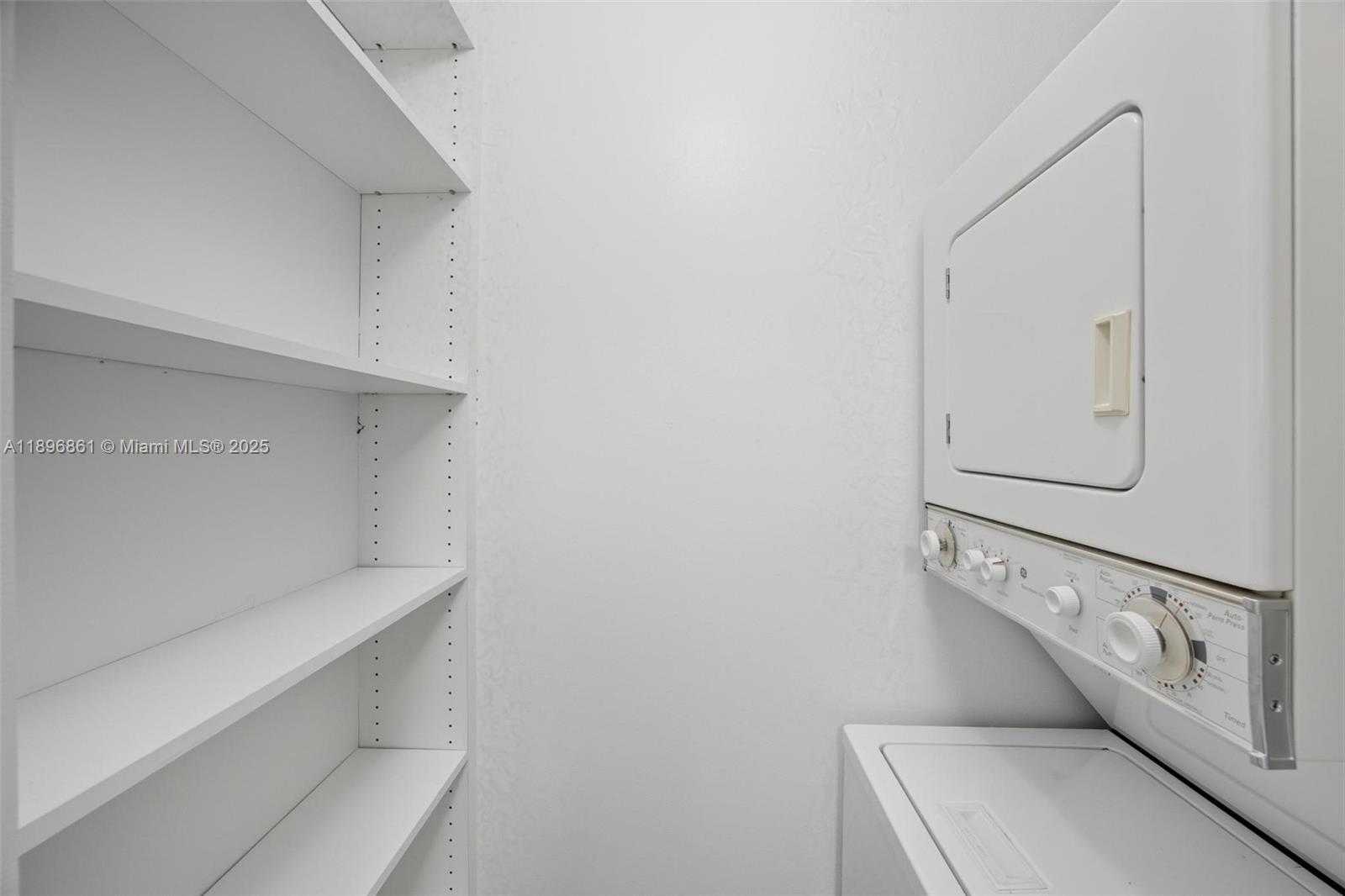 Small Image of 770 CLAUGHTON ISLAND DR #1712, Miami Number 9