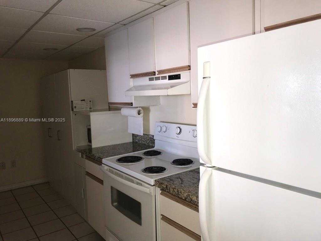 Small Image of 540 BRICKELL KEY DR #1706, Miami Number 6