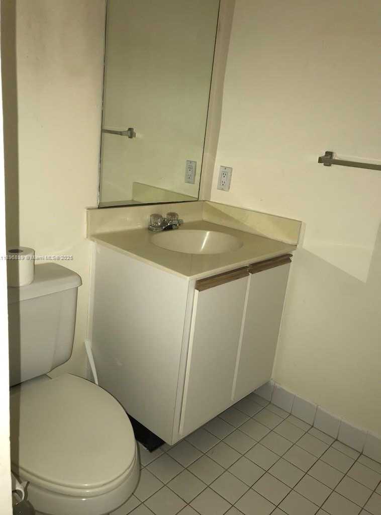 Small Image of 540 BRICKELL KEY DR #1706, Miami Number 8
