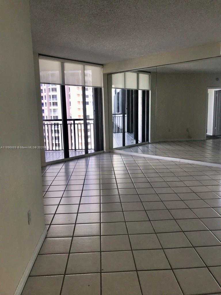 Small Image of 540 BRICKELL KEY DR #1706, Miami Number 9