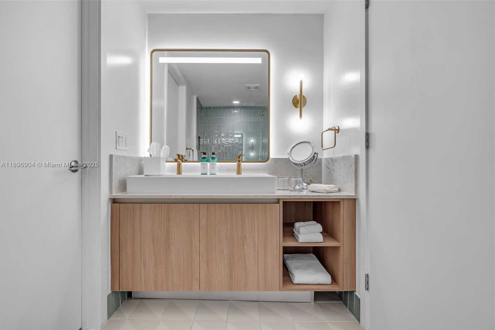 Small Image of 159 NORTH EAST 6TH ST #4514, Miami Number 11