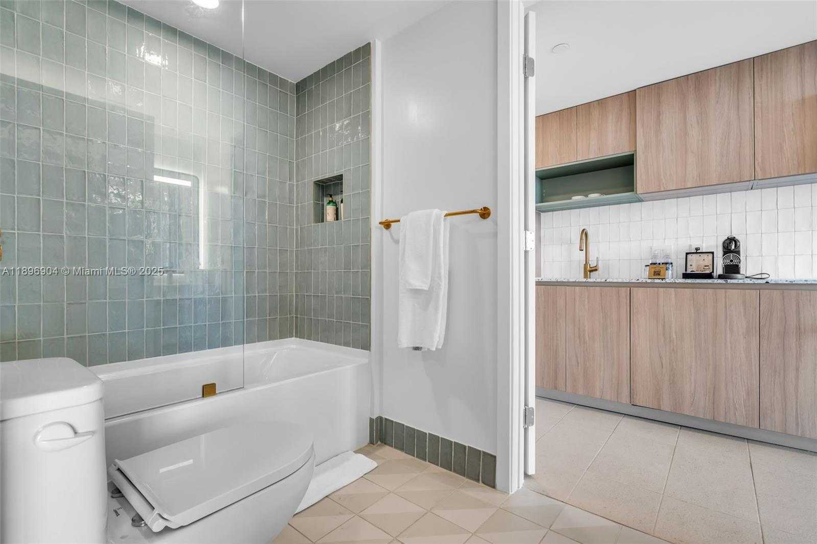 Small Image of 159 NORTH EAST 6TH ST #4514, Miami Number 12