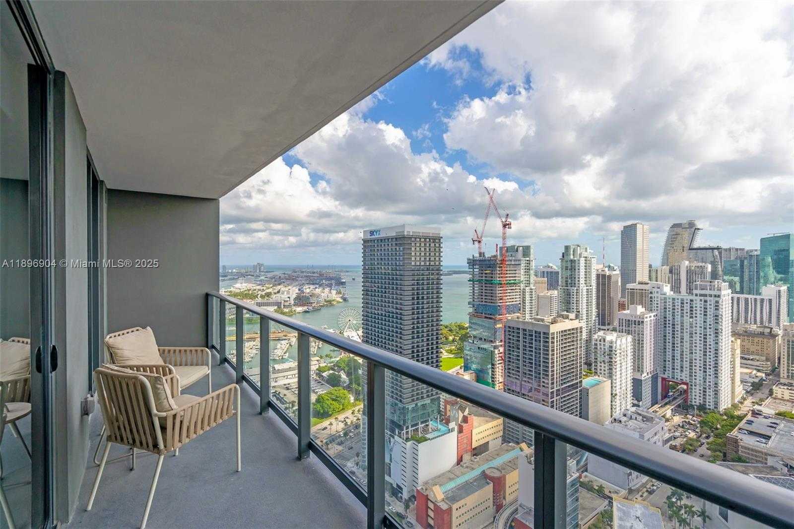 Small Image of 159 NORTH EAST 6TH ST #4514, Miami Number 22