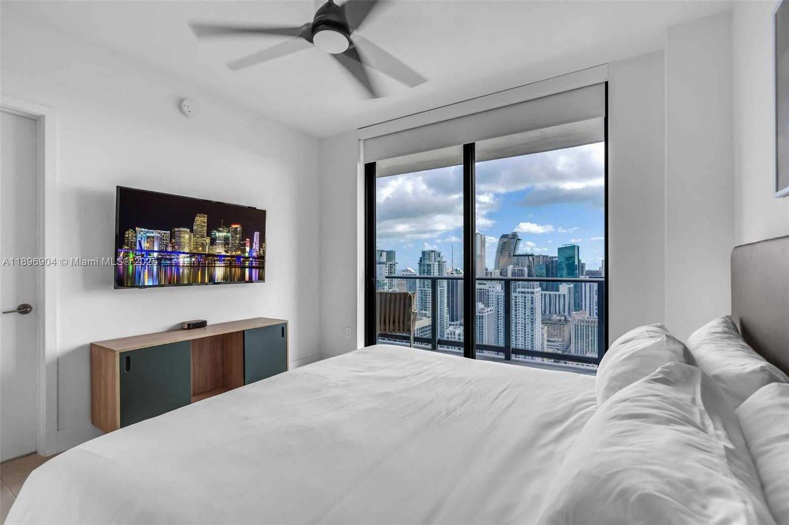 Small Image of 159 NORTH EAST 6TH ST #4514, Miami Number 6