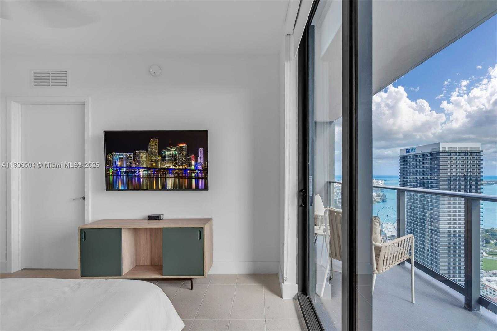Small Image of 159 NORTH EAST 6TH ST #4514, Miami Number 7