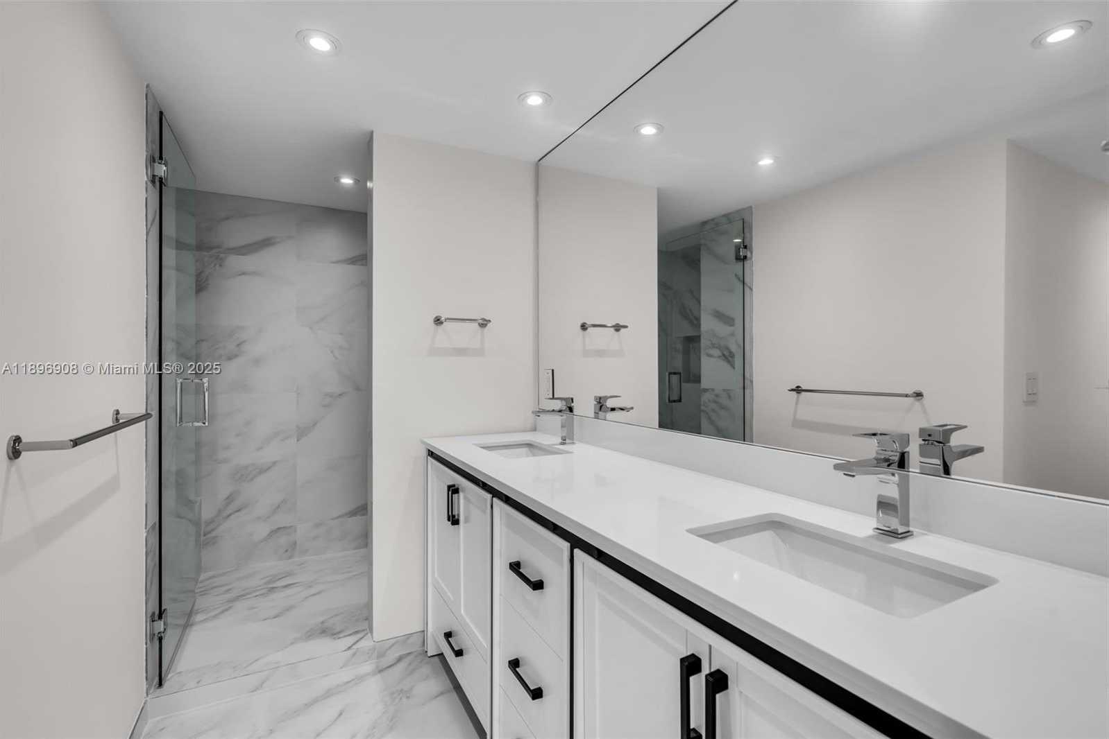 Small Image of 155 OCEAN LANE DR #302, Key Biscayne Number 15