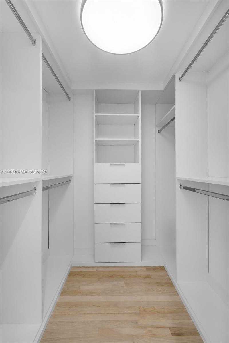 Small Image of 155 OCEAN LANE DR #302, Key Biscayne Number 18