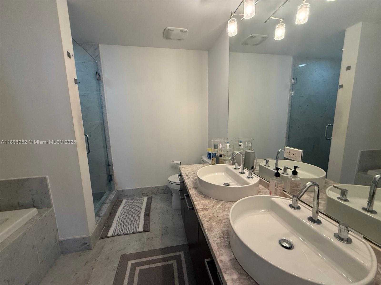 Small Image of 244 BISCAYNE BLVD #3708, Miami Number 29