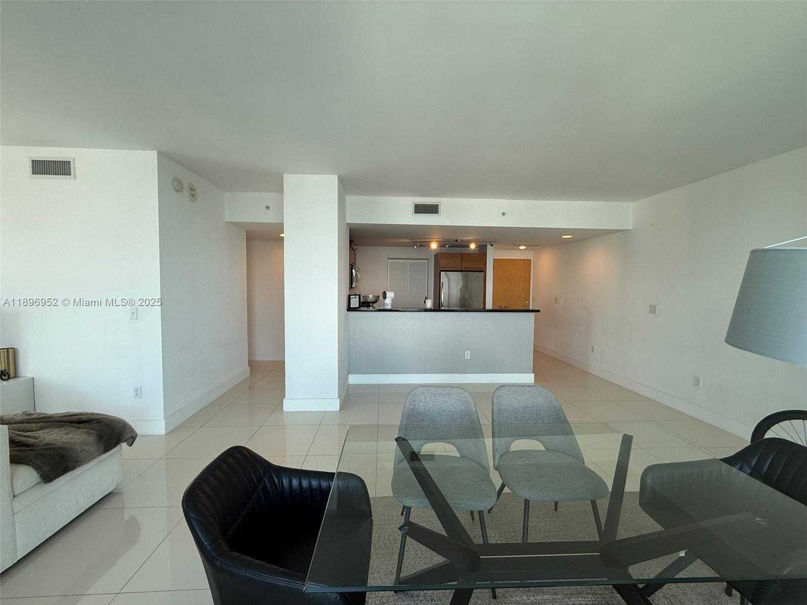 Small Image of 244 BISCAYNE BLVD #3708, Miami Number 32