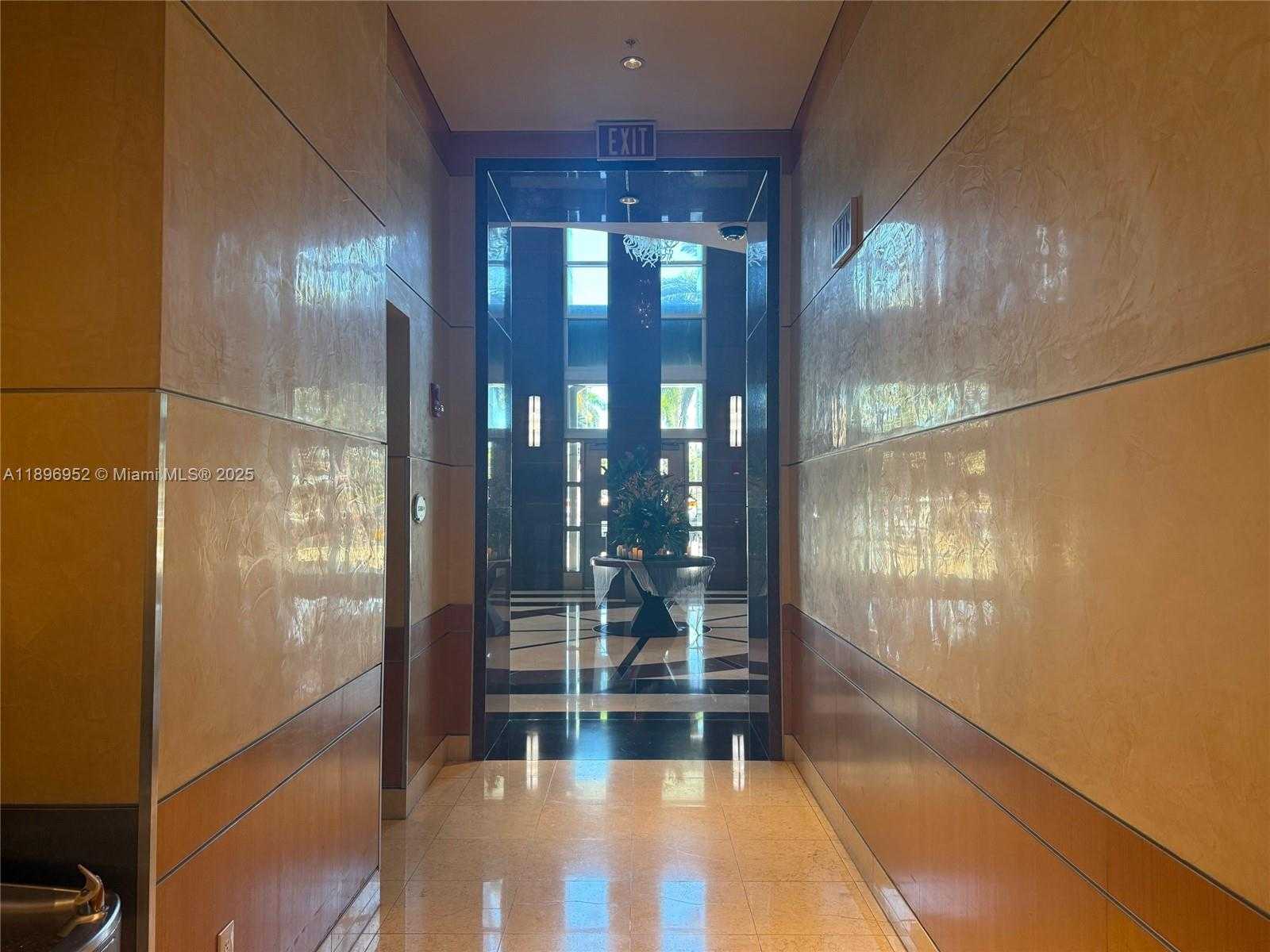 Small Image of 244 BISCAYNE BLVD #3708, Miami Number 37