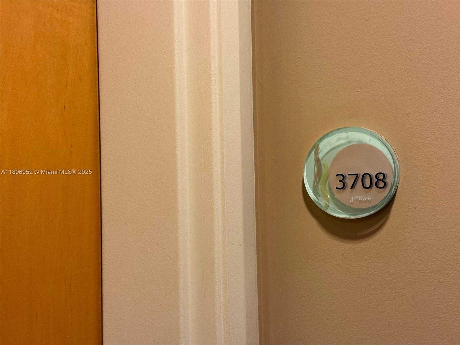 Small Image of 244 BISCAYNE BLVD #3708, Miami Number 4
