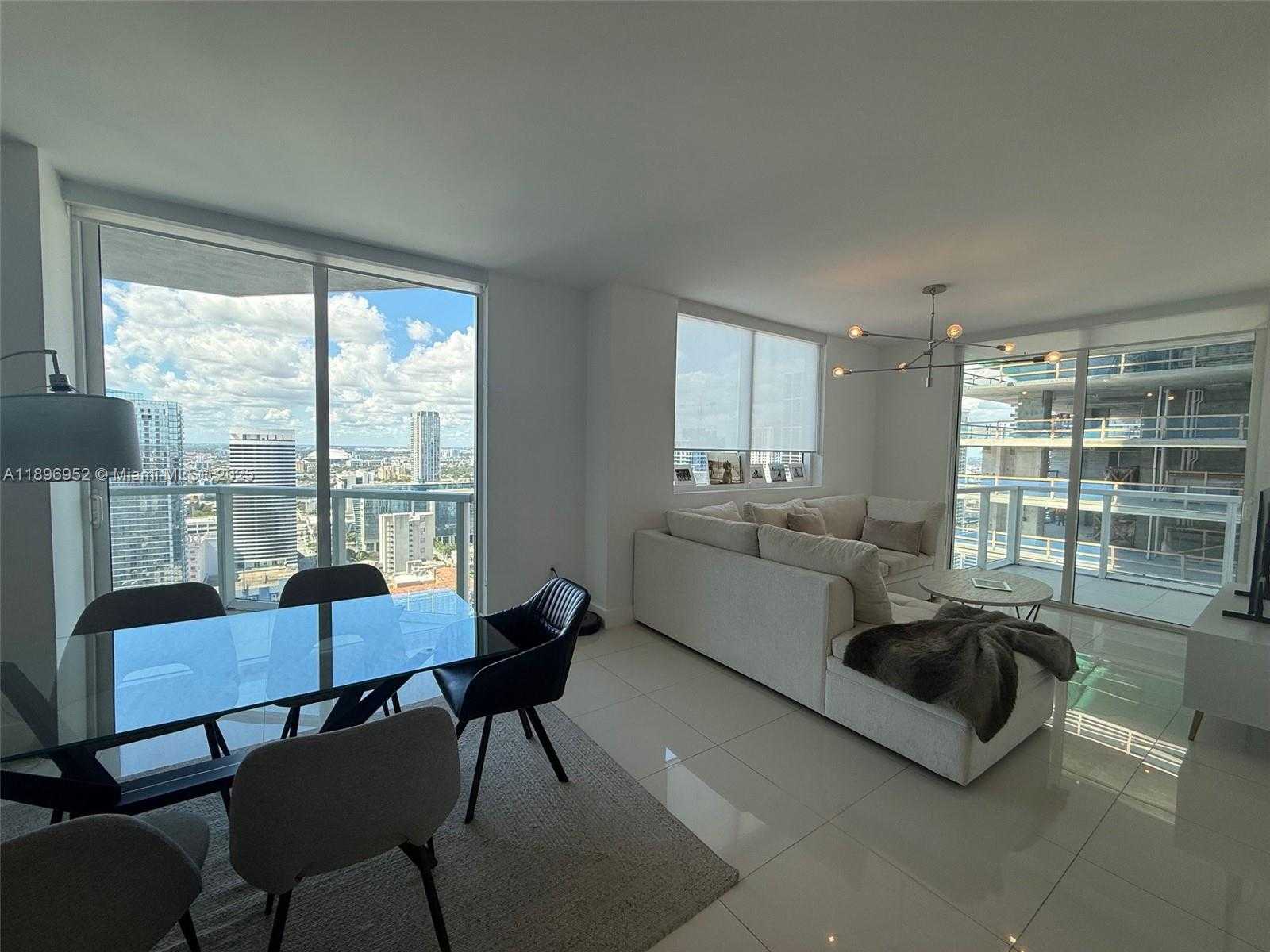 Small Image of 244 BISCAYNE BLVD #3708, Miami Number 5