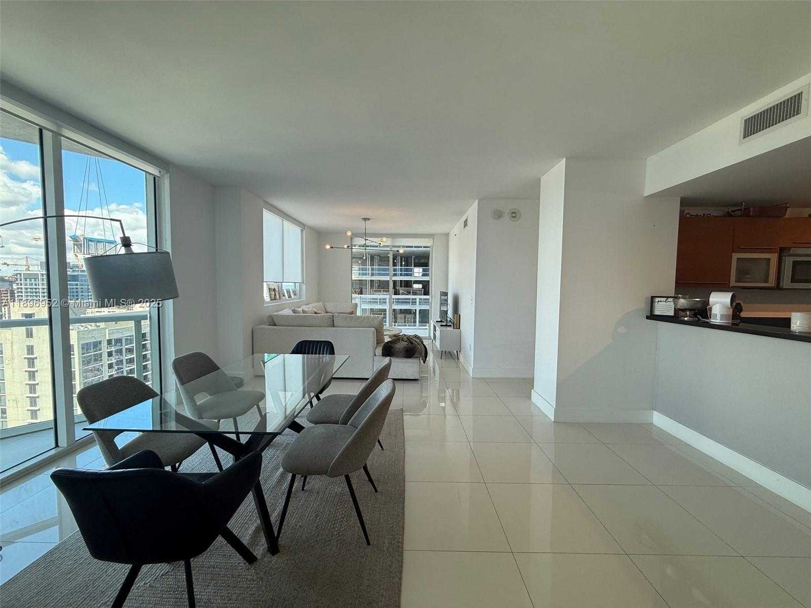 Small Image of 244 BISCAYNE BLVD #3708, Miami Number 6