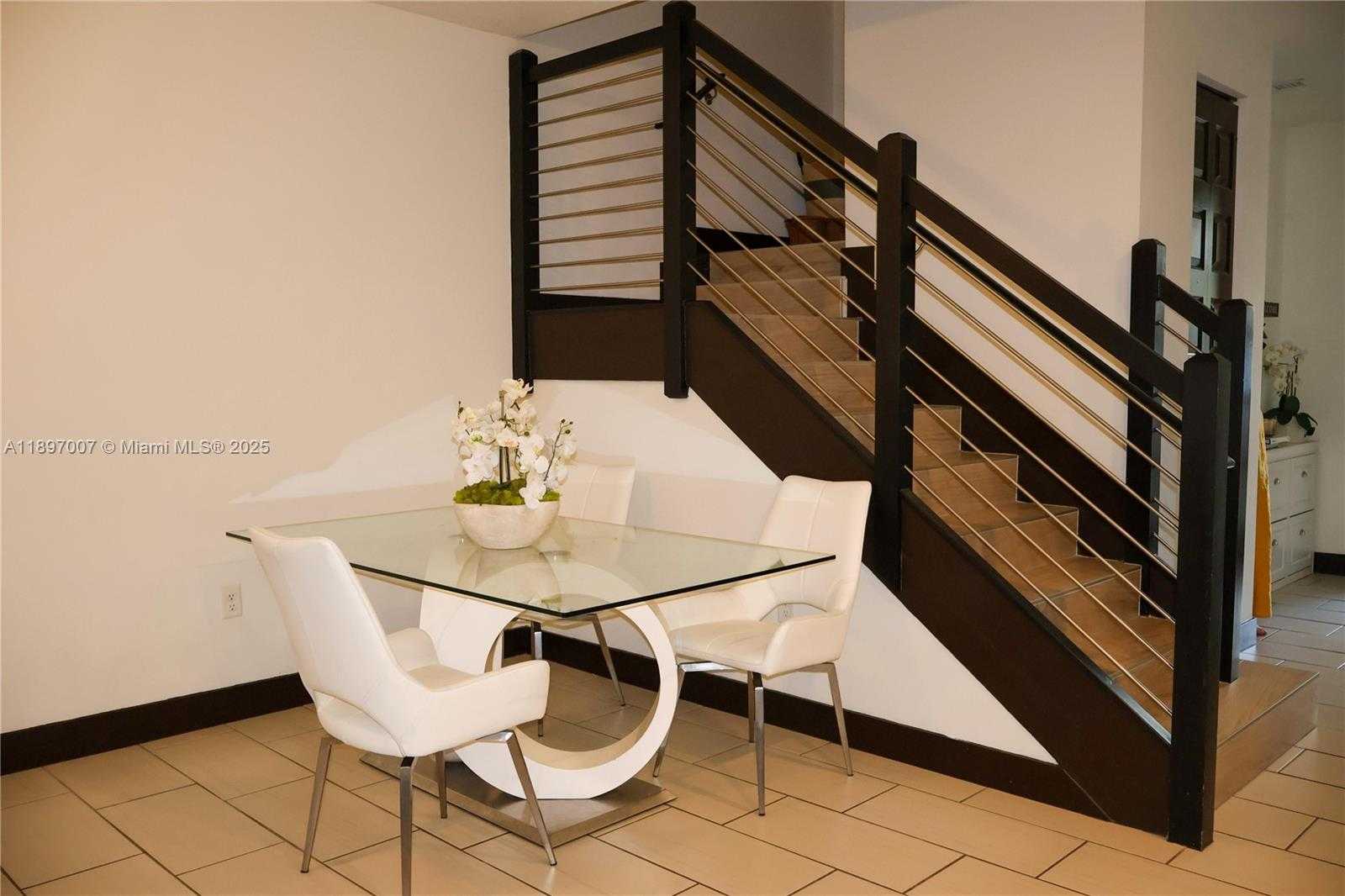 Small Image of 15930 NORTH WEST 91ST CT, Miami Lakes Number 8