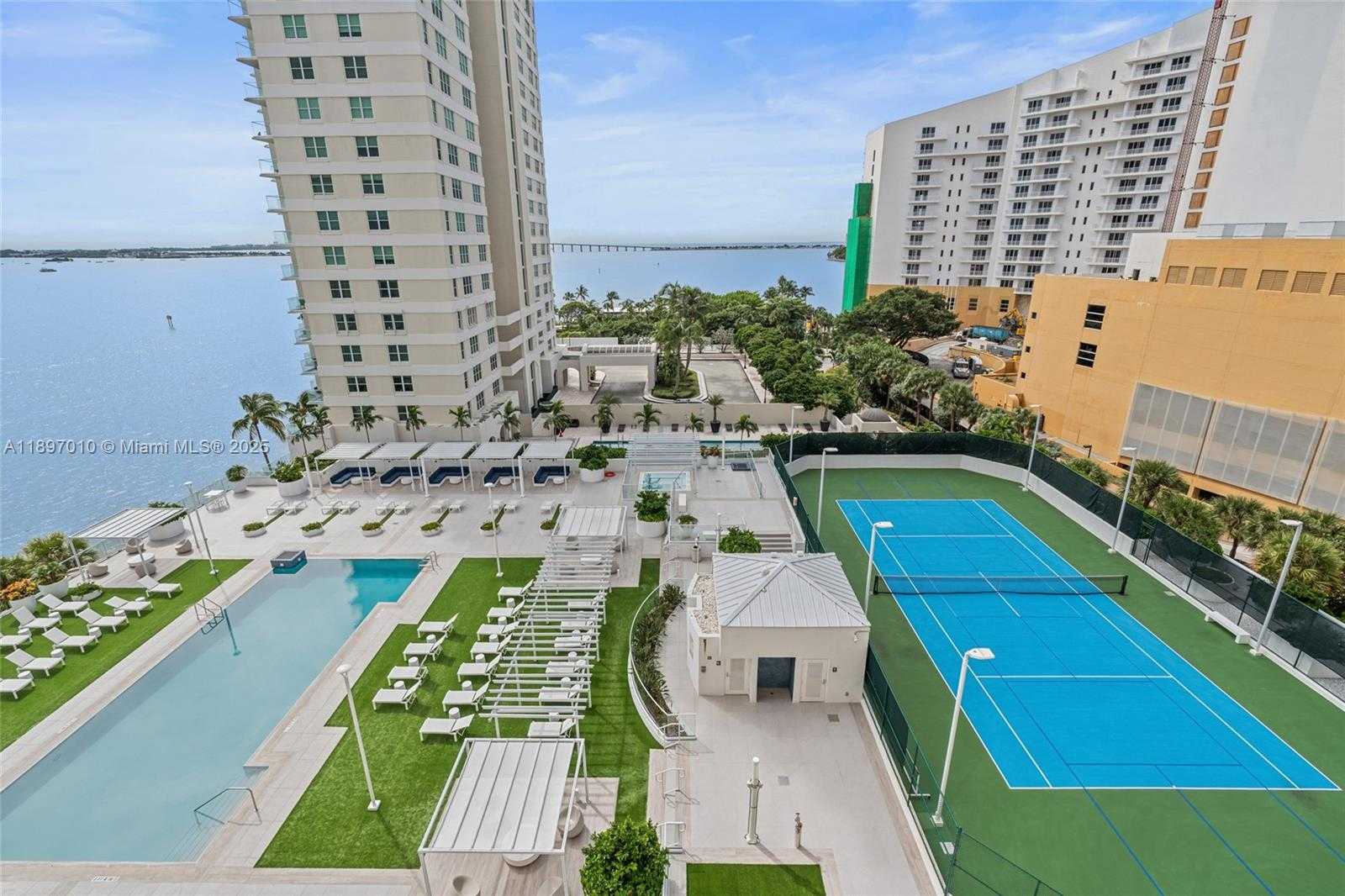 Small Image of 770 CLAUGHTON ISLAND DR #1010, Miami Number 27