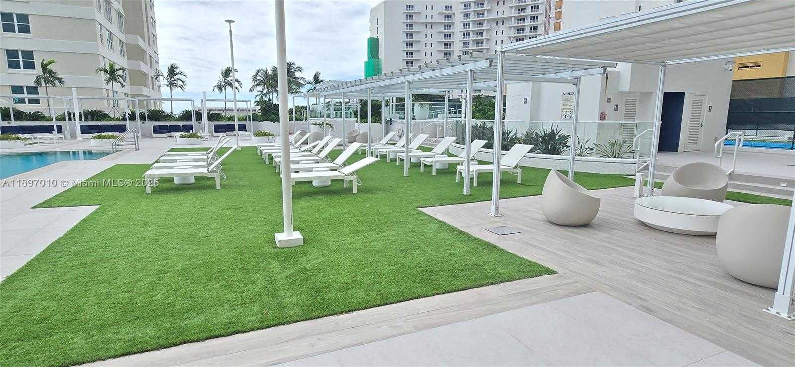 Small Image of 770 CLAUGHTON ISLAND DR #1010, Miami Number 30