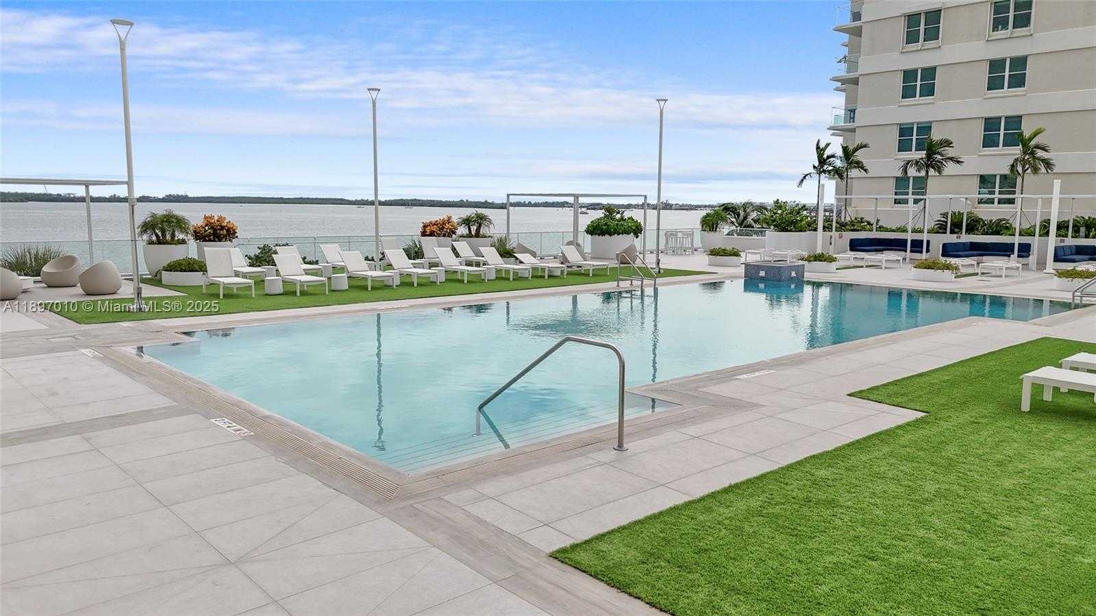 Small Image of 770 CLAUGHTON ISLAND DR #1010, Miami Number 31