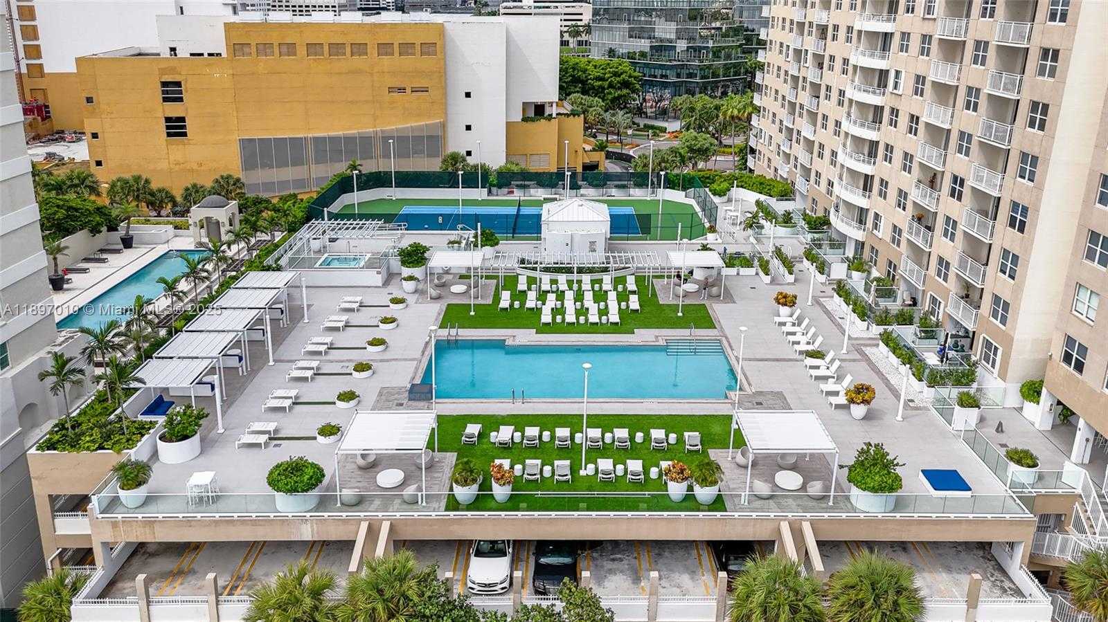 Small Image of 770 CLAUGHTON ISLAND DR #1010, Miami Number 34