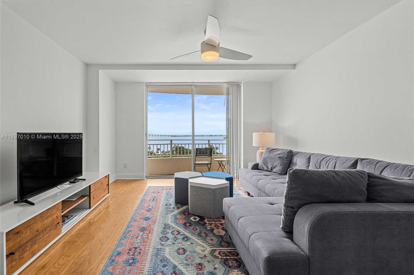 Small Image of 770 CLAUGHTON ISLAND DR #1010, Miami Number 6