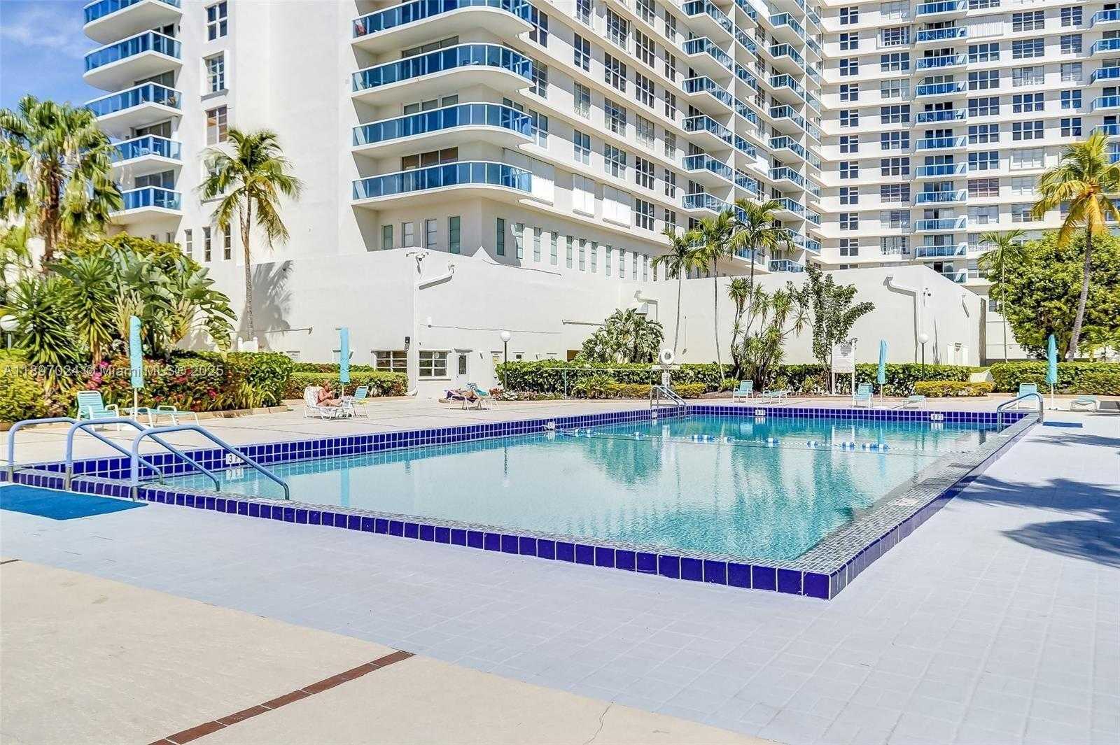 Imagen de Pequeño Objeto