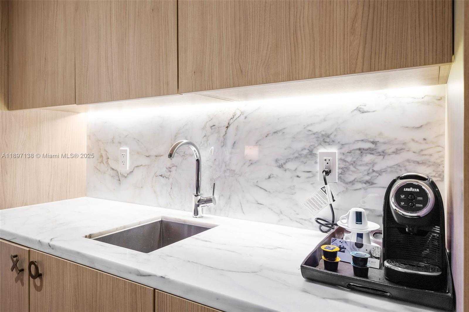 Small Image of 801 SOUTH MIAMI AVE #402, Miami Number 11