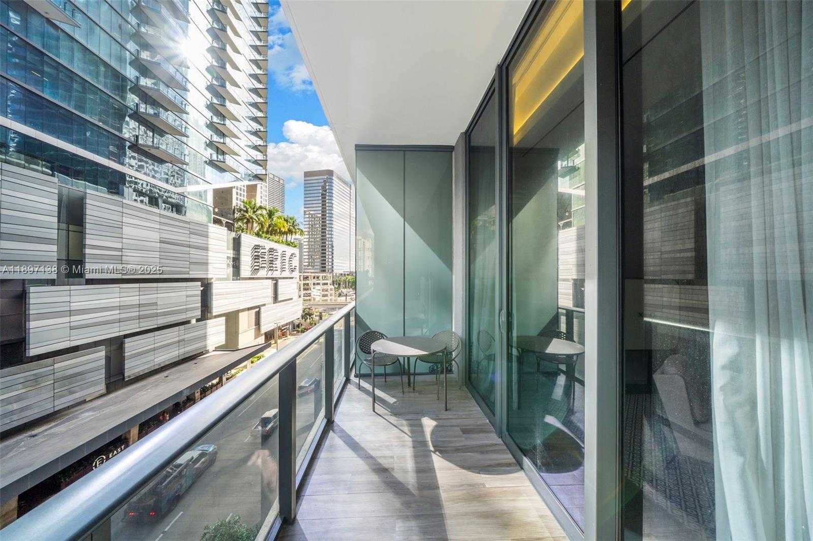 Small Image of 801 SOUTH MIAMI AVE #402, Miami Number 7