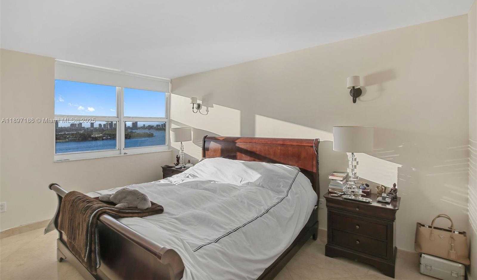 Small Image of 650 WEST AVE #1407, Miami Beach Number 12