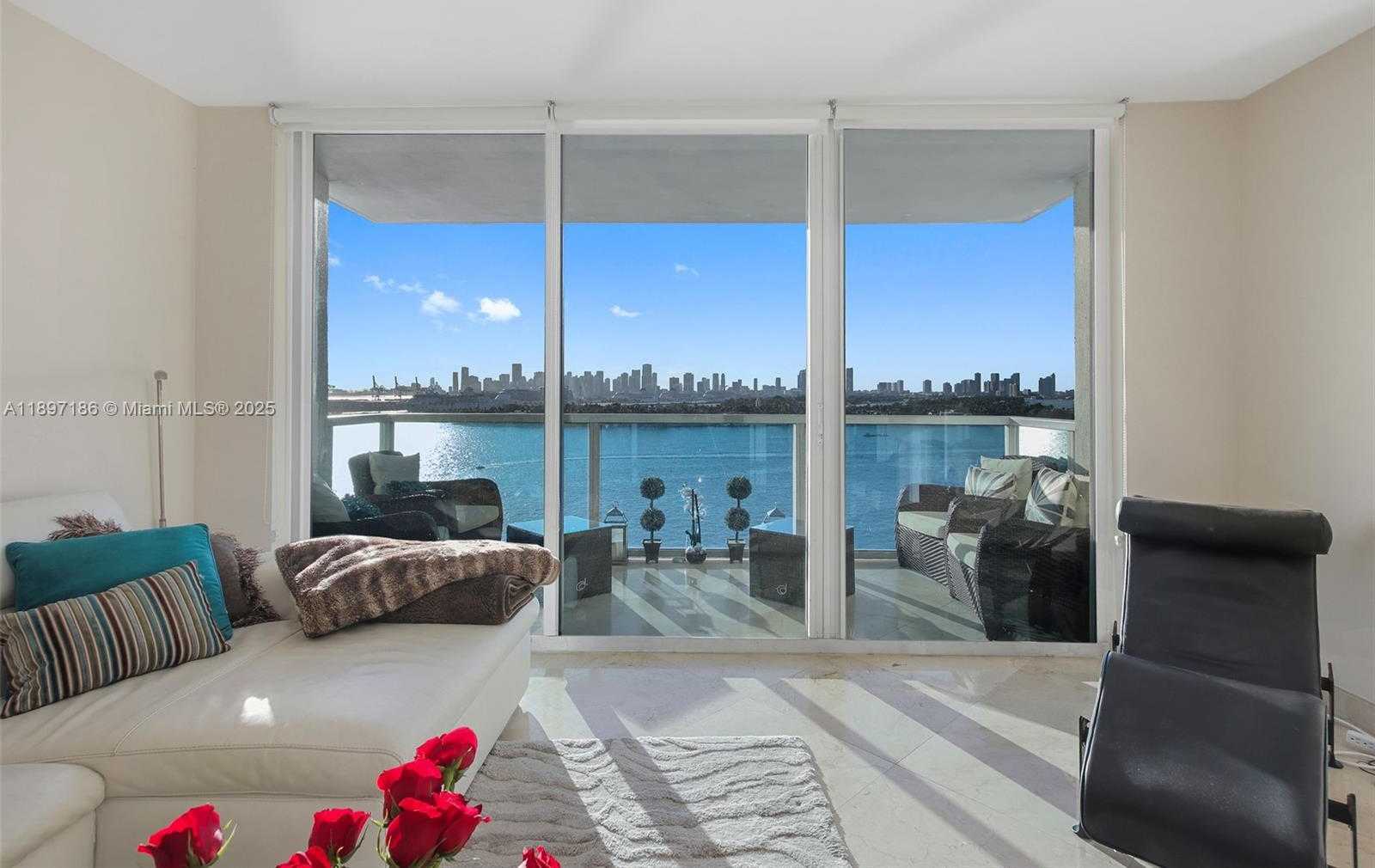 Small Image of 650 WEST AVE #1407, Miami Beach Number 4