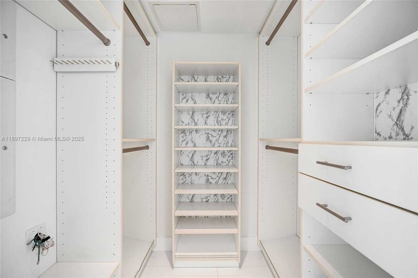 Small Image of 495 BRICKELL AVE #2301, Miami Number 23