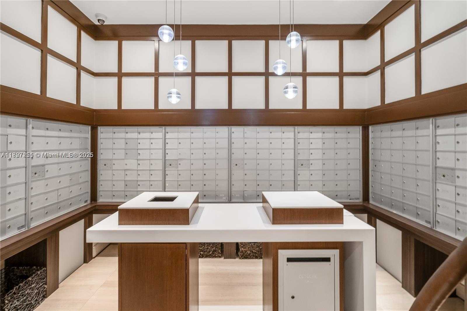 Small Image of 1330 WEST AVE #2601, Miami Beach Number 21