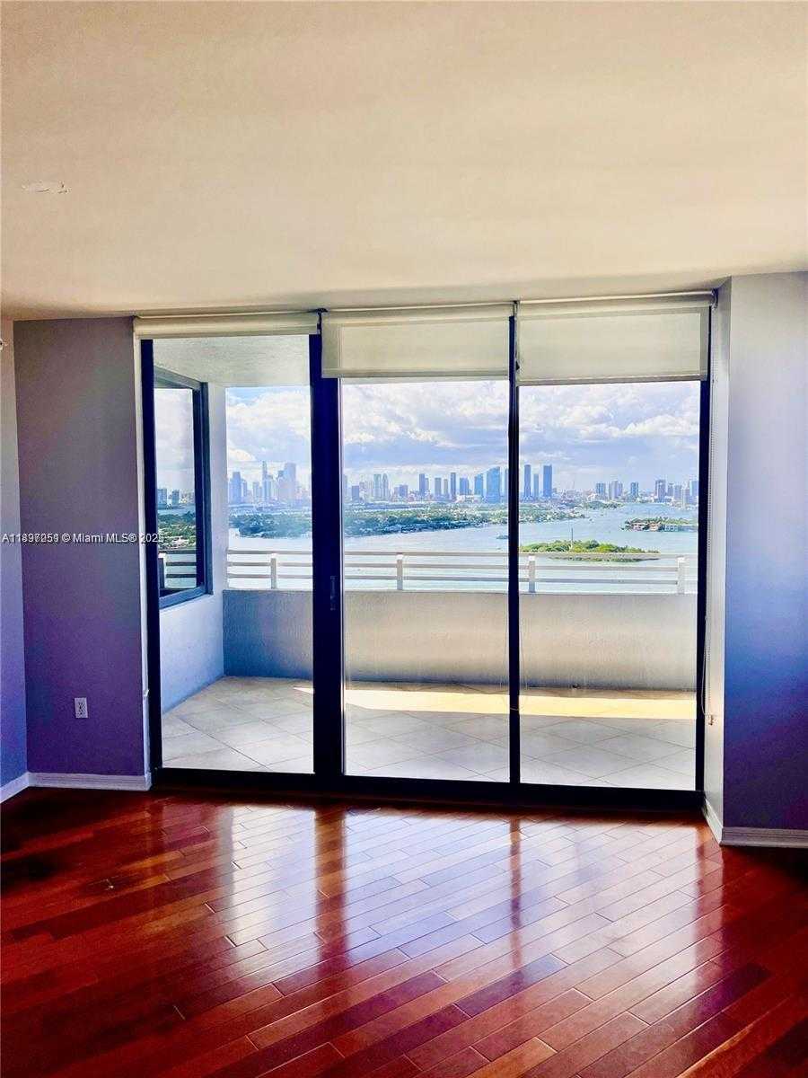 Small Image of 1330 WEST AVE #2601, Miami Beach Number 5