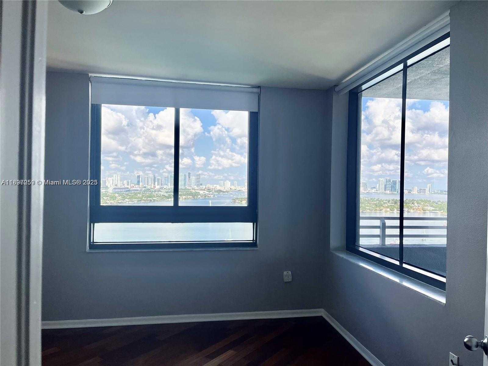 Small Image of 1330 WEST AVE #2601, Miami Beach Number 6