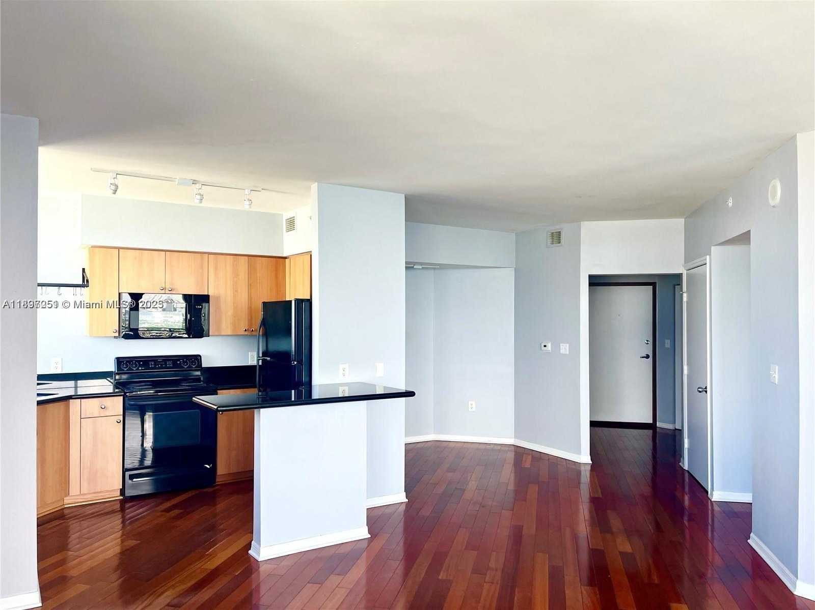 Small Image of 1330 WEST AVE #2601, Miami Beach Number 7