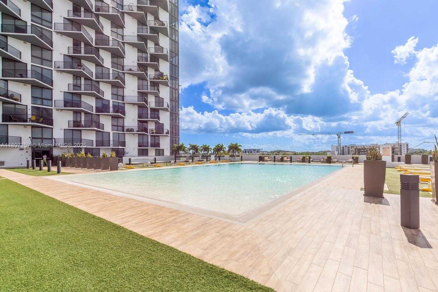 Small Image of 5300 PASEO BLVD #1907, Doral Number 2