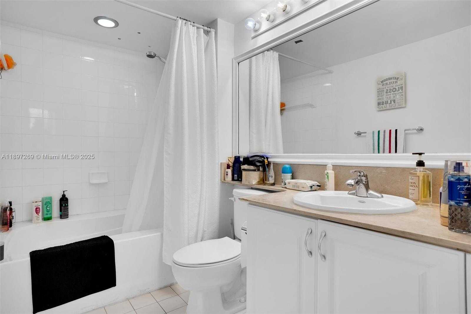 Small Image of 1155 BRICKELL BAY DR #1702, Miami Number 14