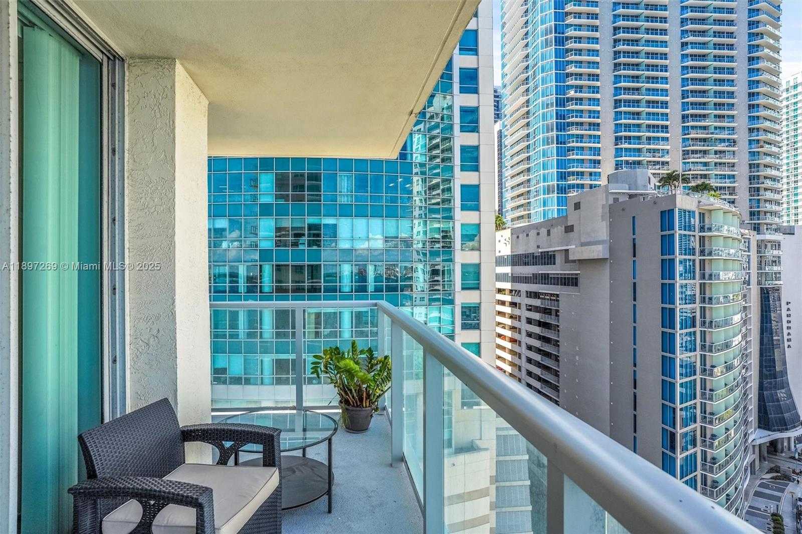 Small Image of 1155 BRICKELL BAY DR #1702, Miami Number 16