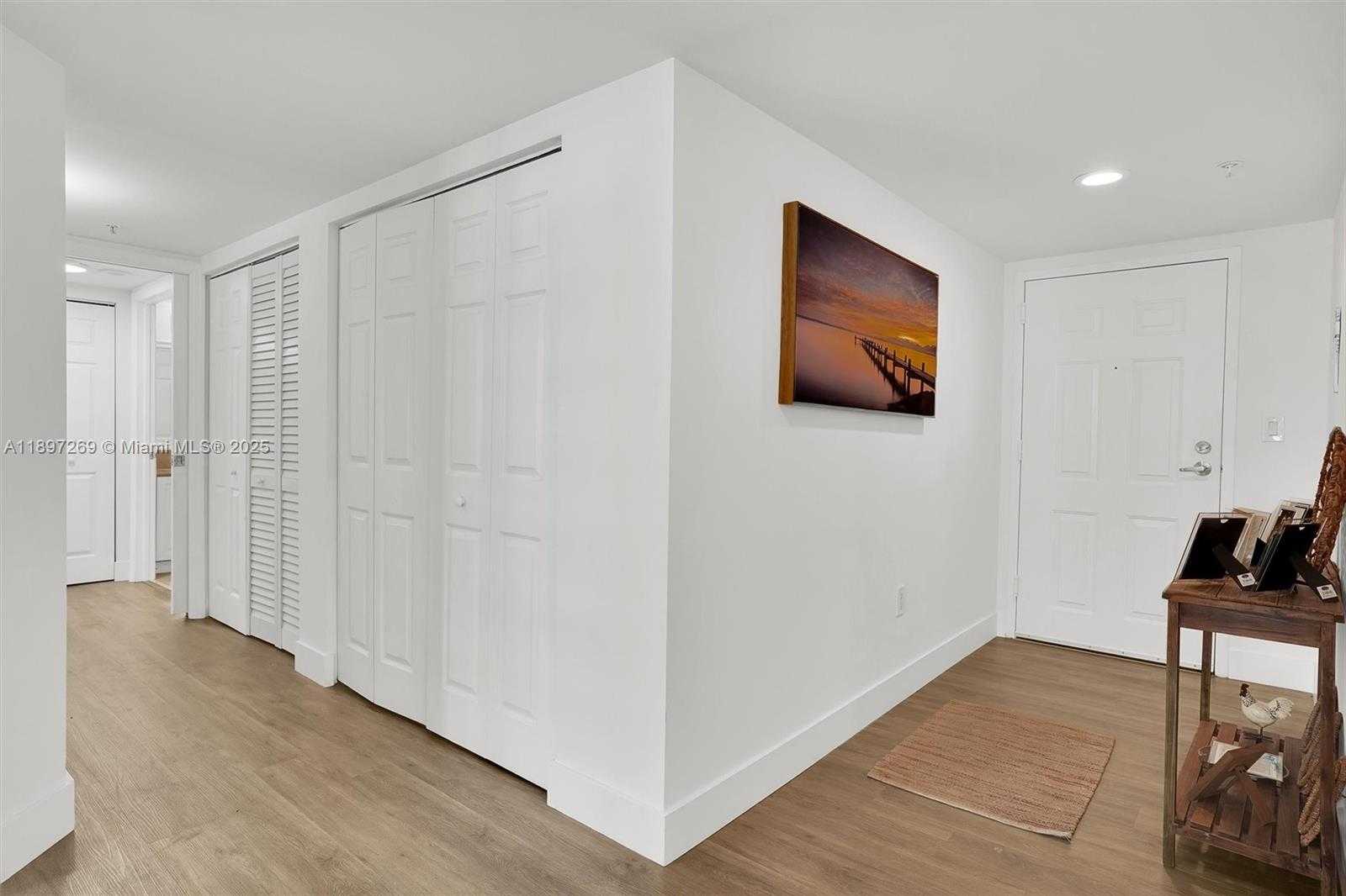 Small Image of 1155 BRICKELL BAY DR #1702, Miami Number 7