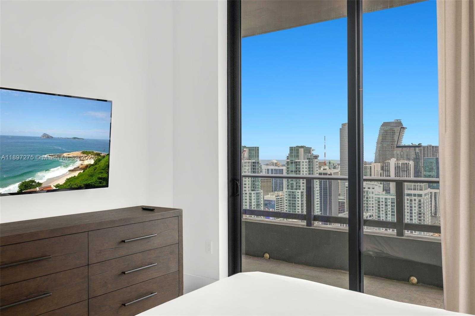 Small Image of 159 NORTH EAST 6TH ST #4814, Miami Number 11