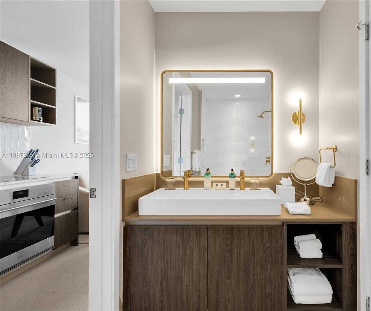 Small Image of 159 NORTH EAST 6TH ST #4814, Miami Number 13