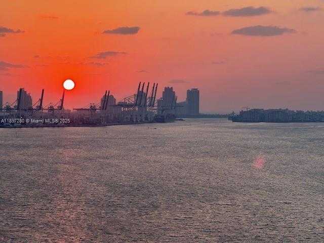 Small Image of 1155 BRICKELL BAY DR #1210, Miami Number 3