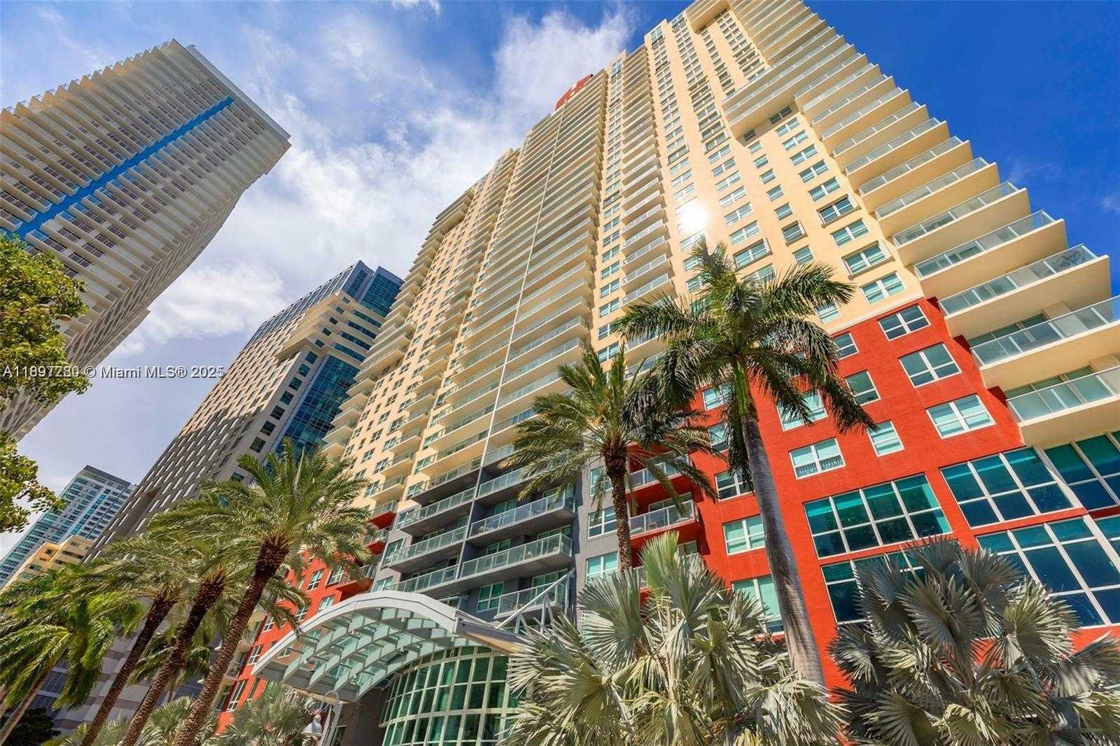 Small Image of 1155 BRICKELL BAY DR #1210, Miami Number 6