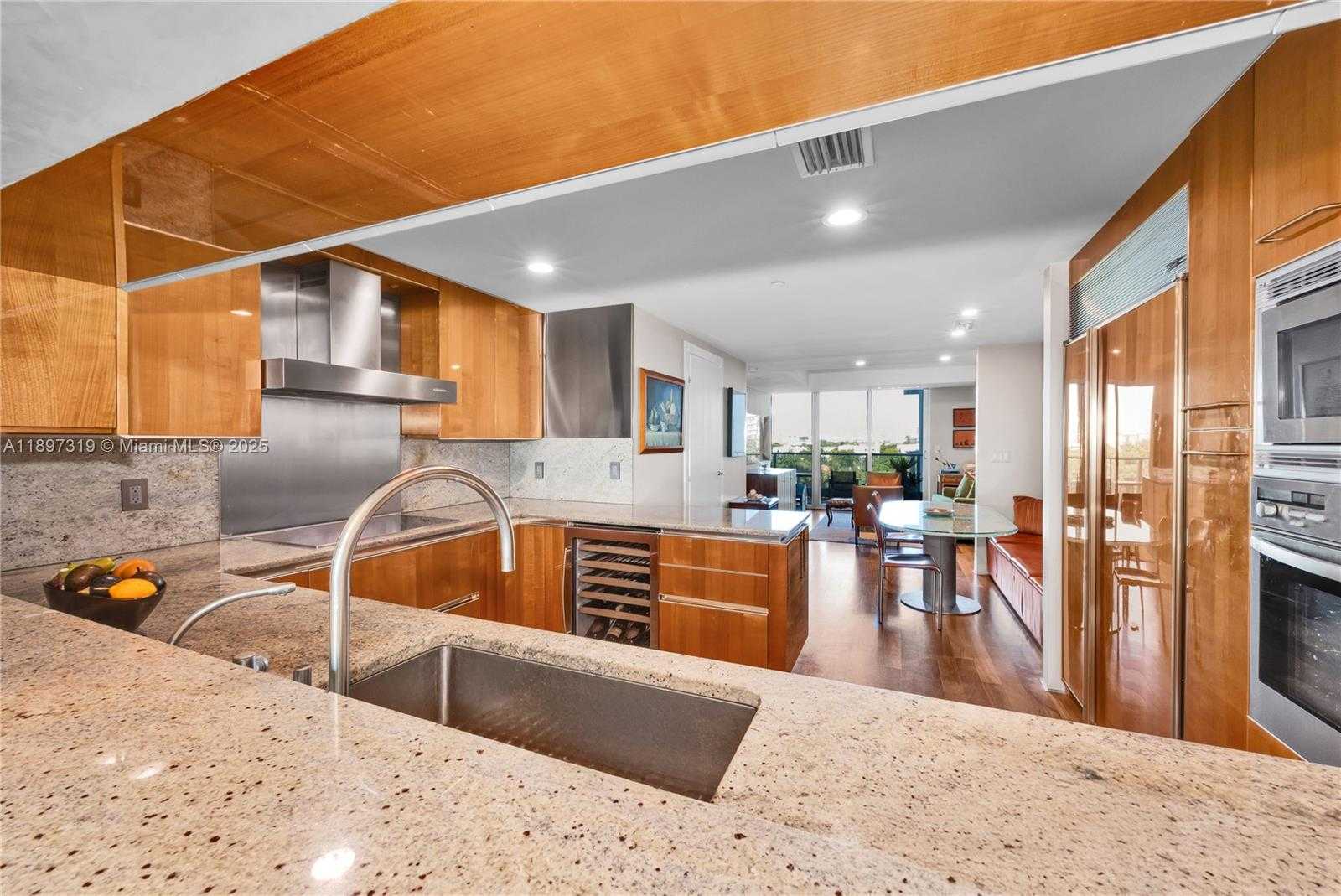 Small Image of 2627 SOUTH BAYSHORE DR #903, Miami Number 11