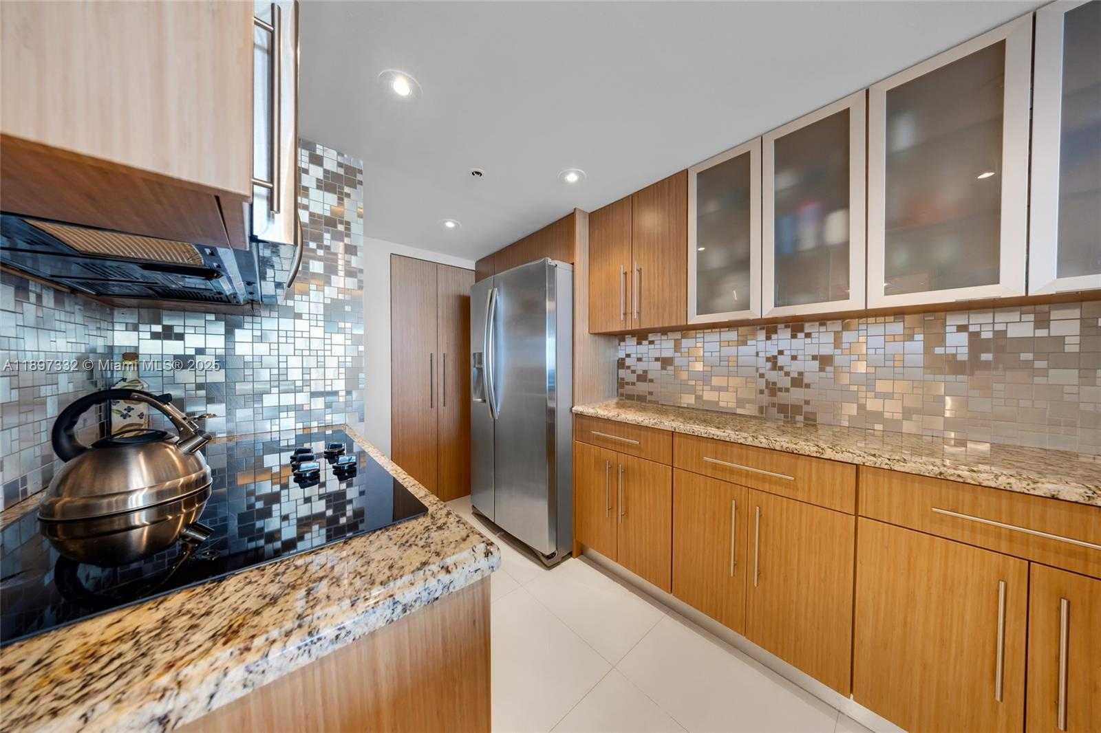 Small Image of 1717 NORTH BAYSHORE DR #A-2638, Miami Number 10