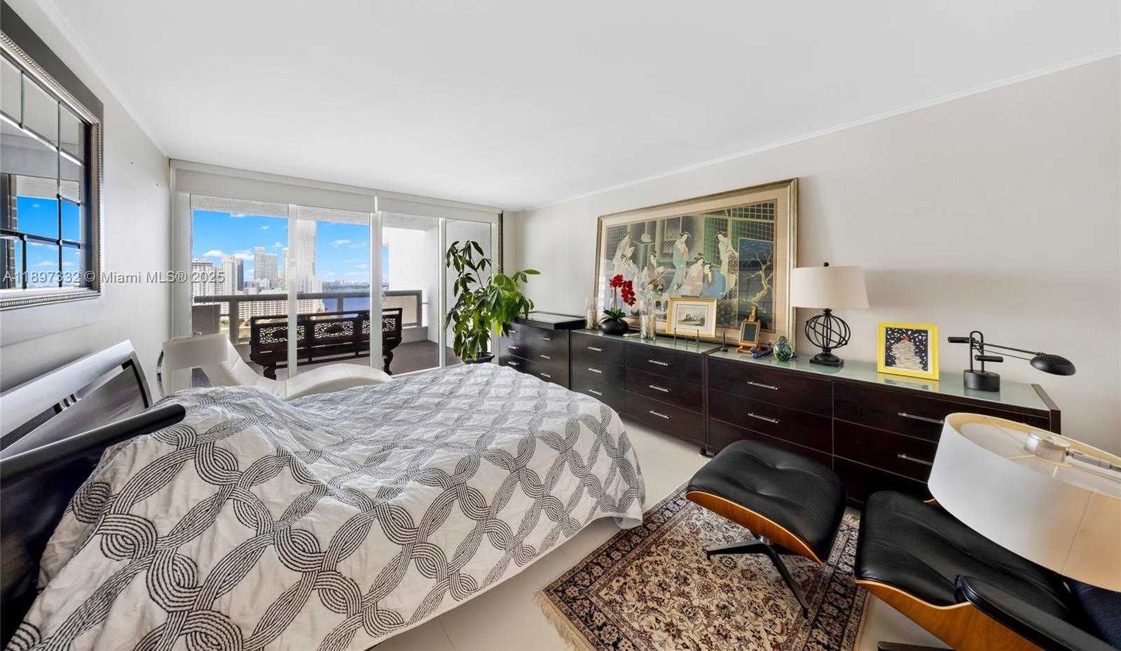 Small Image of 1717 NORTH BAYSHORE DR #A-2638, Miami Number 13